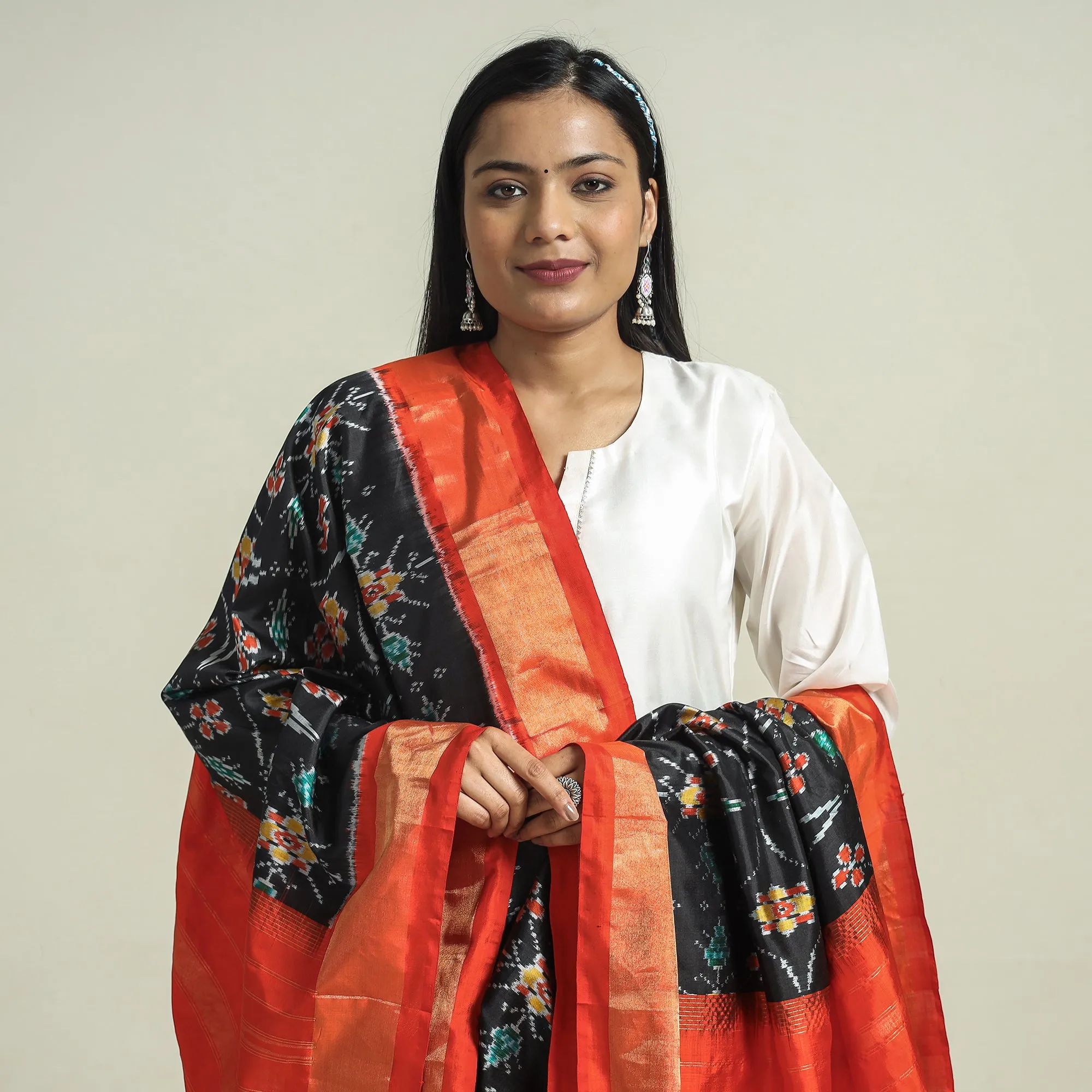 Black - Handwoven Pochampally Ikat Pure Mulberry Silk Dupatta with Zari Border