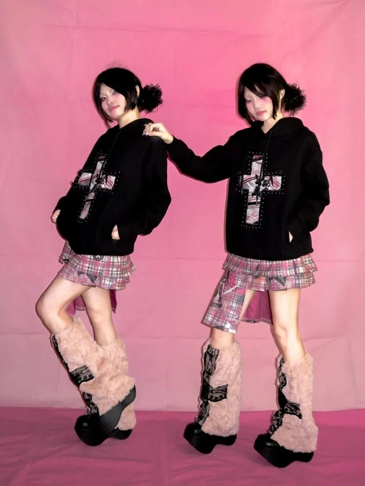 Embedded Frame Lace Cross Hooded Sweatshirt【s0000007717】