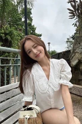 My absolute shirt with lace collar
